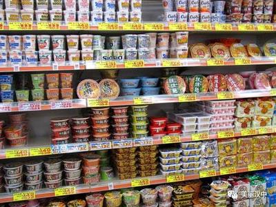 漢中某學(xué)校一桶泡面賣10元引質(zhì)疑，市場監(jiān)管局介入調(diào)查預(yù)包裝食品定價